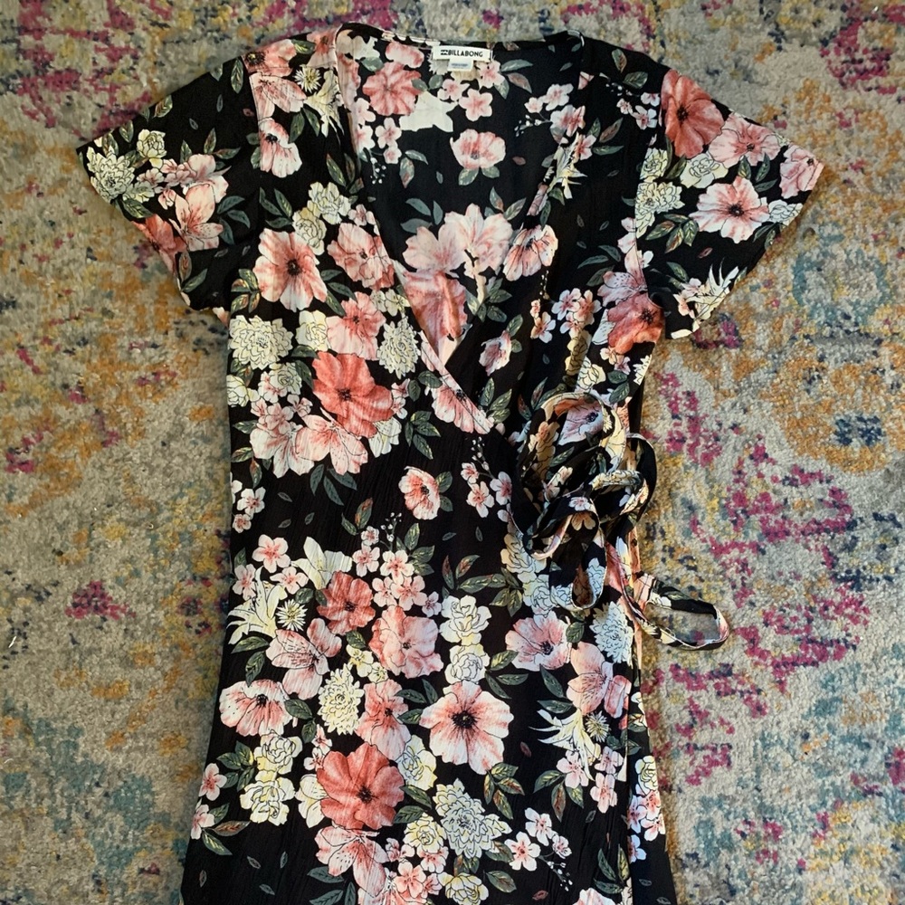 Billabong wrap dress